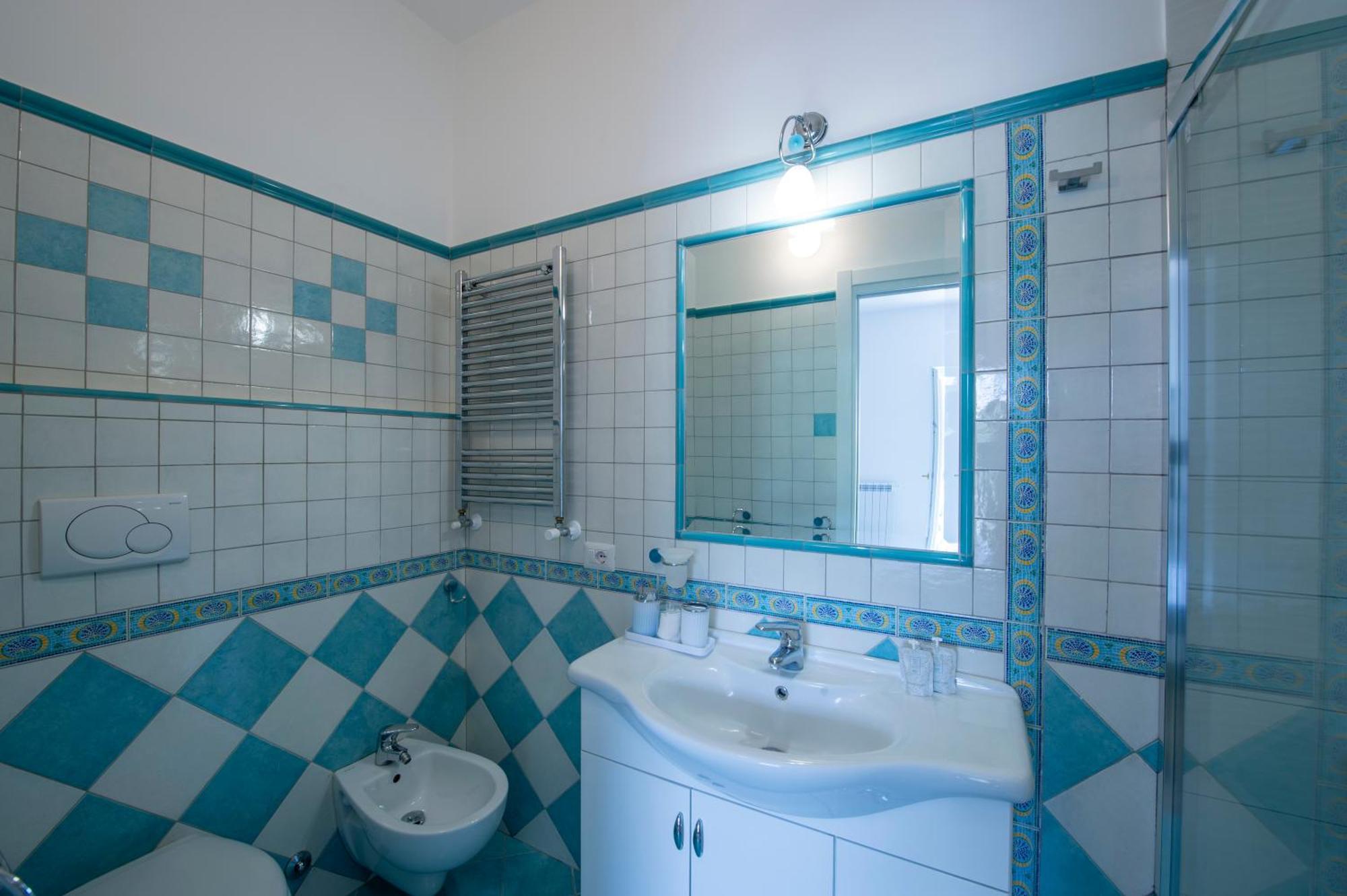 Malu Amalfi